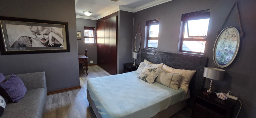 4 Bedroom Property for Sale in Roylglen Gardens Northern Cape